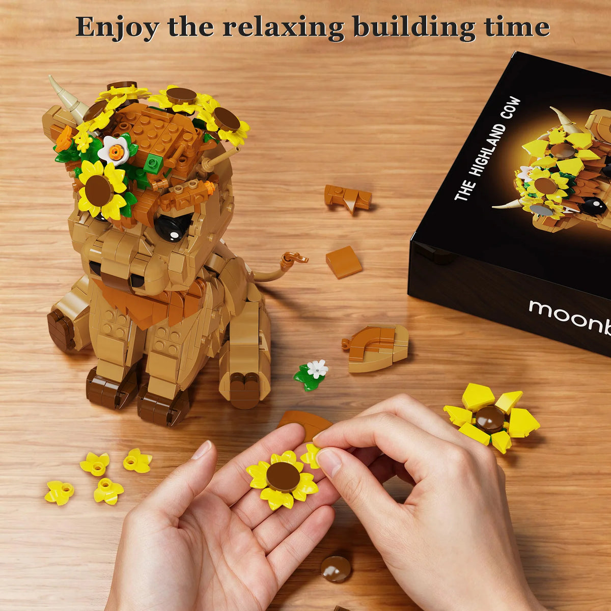 BuildMoc Highland Cow Building Set With Sunflower Display Decor